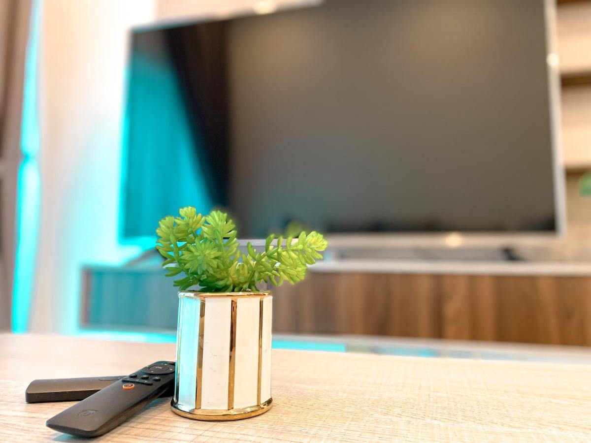 Skyline Garden 2 Bedrooms Homestay Near Klcc クアラルンプール エクステリア 写真